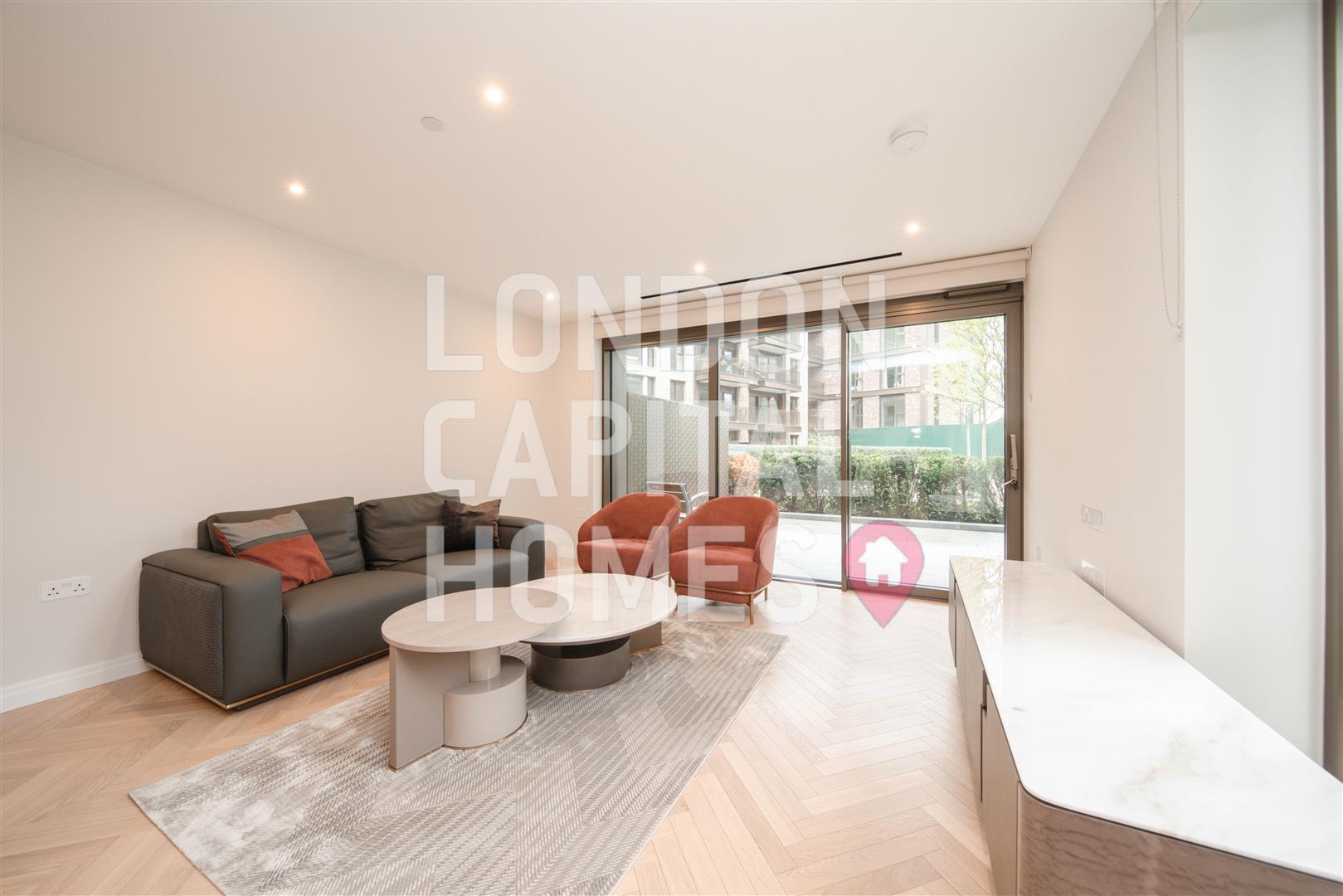 2 bed property in Hampton House, Michael Road, LONDON